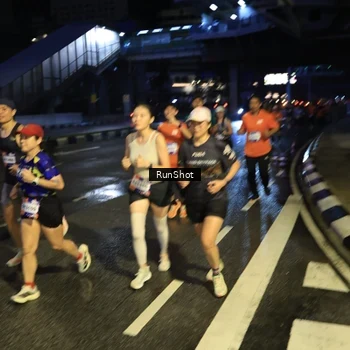 Runner Photo 7900332