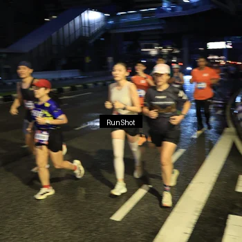 Runner Photo 7900334