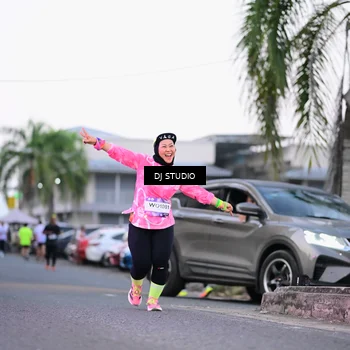 Runner Photo 7900345