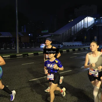 Runner Photo 7900348