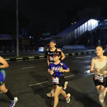 Runner Photo 7900351