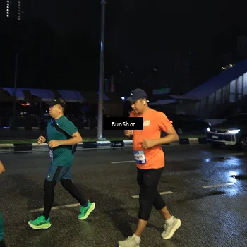 Runner Photo 7900359