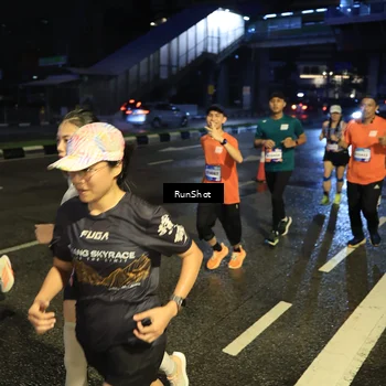 Runner Photo 7900365