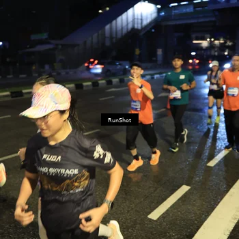 Runner Photo 7900368