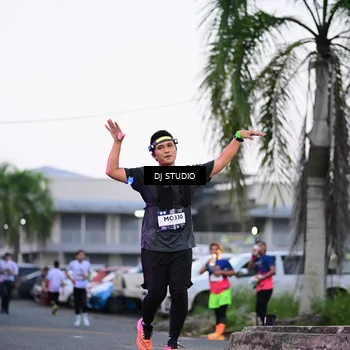 Runner Photo 7900377