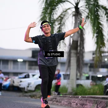 Runner Photo 7900390