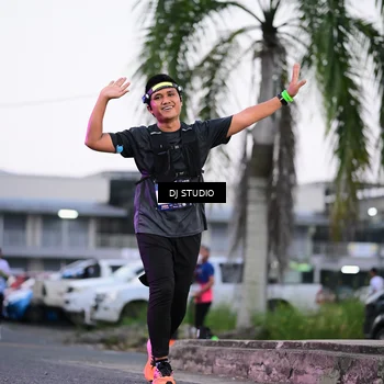 Runner Photo 7900394