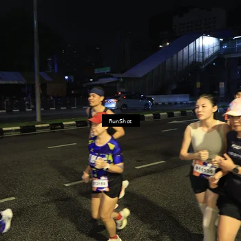 Runner Photo 7900395