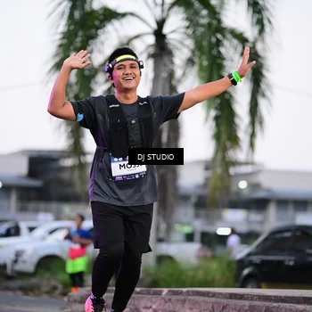 Runner Photo 7900402