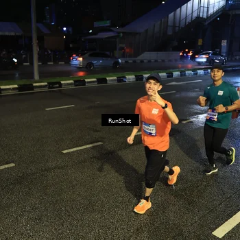 Runner Photo 7900403