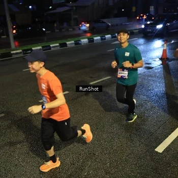 Runner Photo 7900405