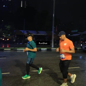 Runner Photo 7900410