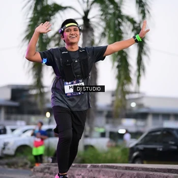 Runner Photo 7900411
