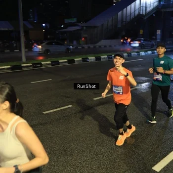 Runner Photo 7900413