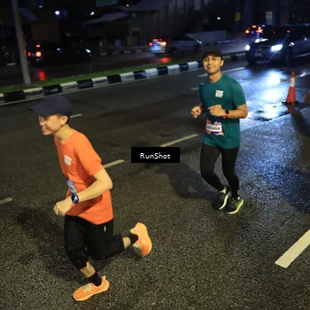 Runner Photo 7900414