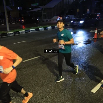 Runner Photo 7900416