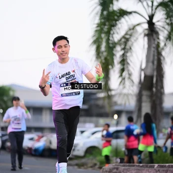 Runner Photo 7900417