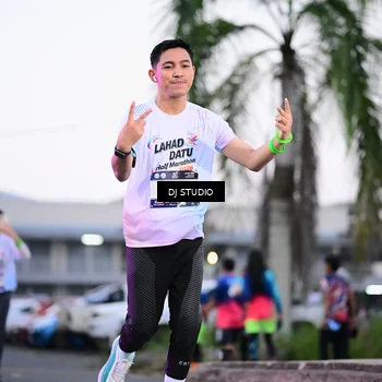 Runner Photo 7900421