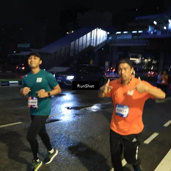 Runner Photo 7900422
