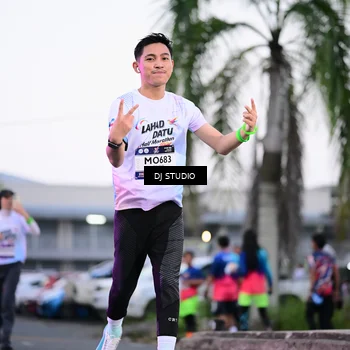 Runner Photo 7900425
