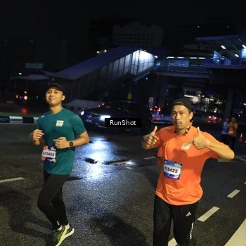 Runner Photo 7900435