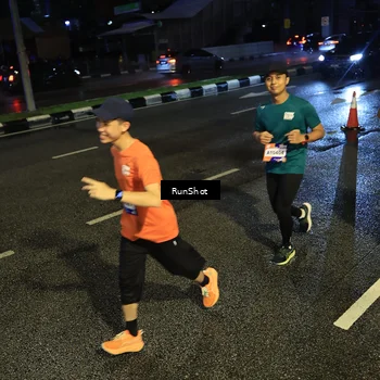 Runner Photo 7900436