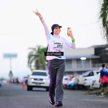 Runner Photo 7900437