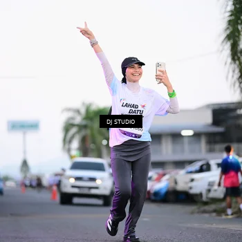 Runner Photo 7900440