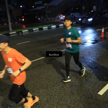 Runner Photo 7900442