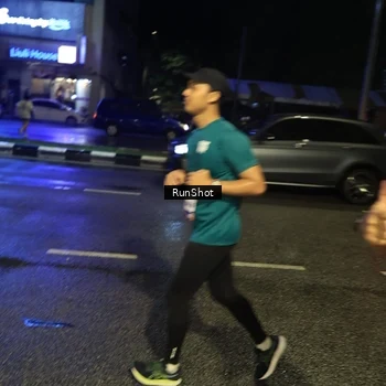 Runner Photo 7900456