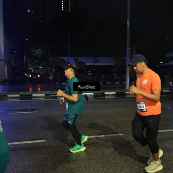 Runner Photo 7900468