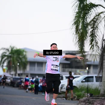 Runner Photo 7900475