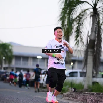 Runner Photo 7900485