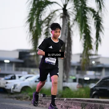 Runner Photo 7900498