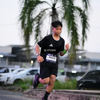 Runner Photo 7900510