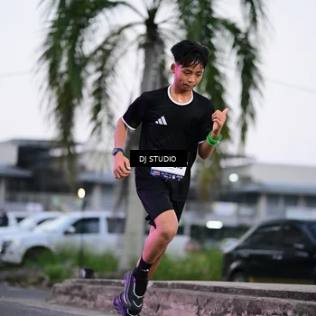 Runner Photo 7900516