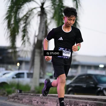 Runner Photo 7900519