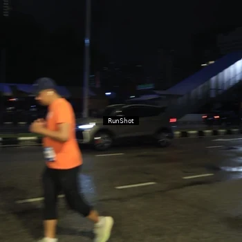 Runner Photo 7900523