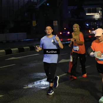Runner Photo 7900533