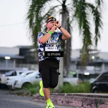 Runner Photo 7900535