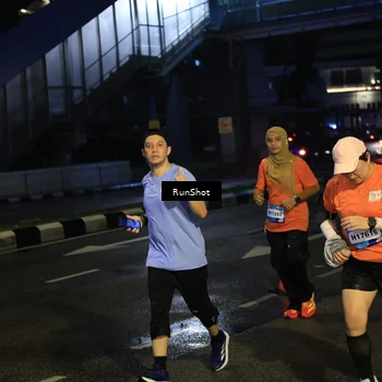 Runner Photo 7900540
