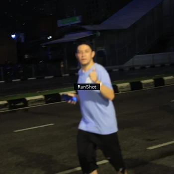 Runner Photo 7900576