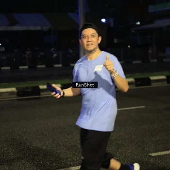 Runner Photo 7900592
