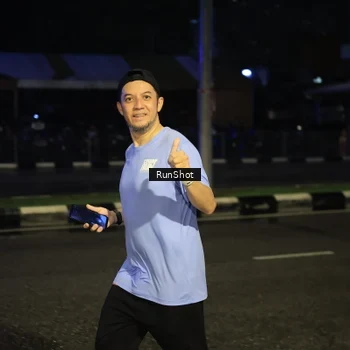 Runner Photo 7900596