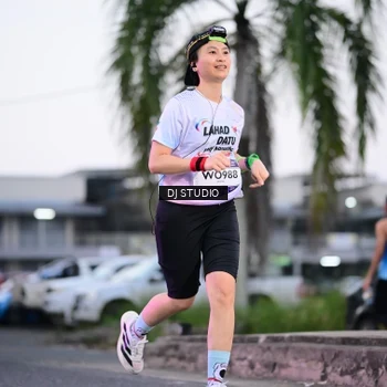 Runner Photo 7900631