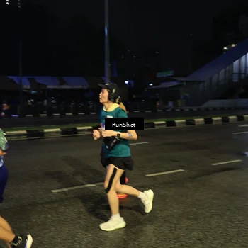 Runner Photo 7900657