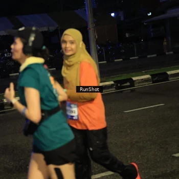 Runner Photo 7900667