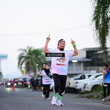 Runner Photo 7900681