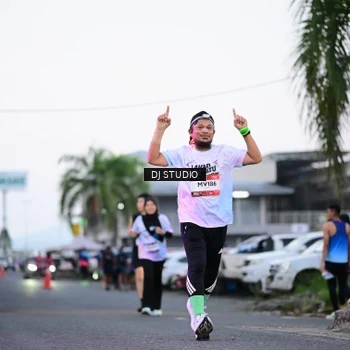Runner Photo 7900685