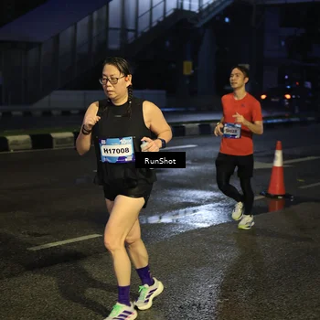 Runner Photo 7900688